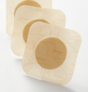 Coloplast Biatain Adh opatrunek piankowy, przylepny 10x10cm- 10szt.