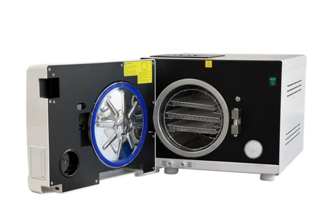 Autoklaw serii E 18L BLACK