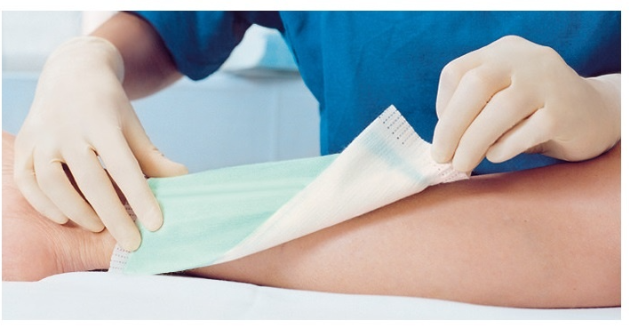 Zetuvit Plus opatrunekz superabsorbentem na rany10 x 10 cm, op. 10 szt 