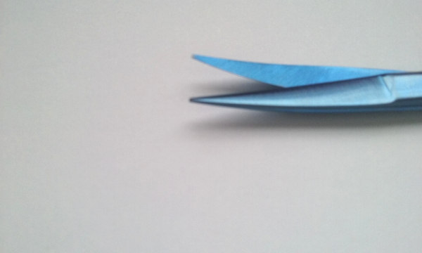 Nożyczki oczne, zakrzywione, tępe końcówki (9-602)