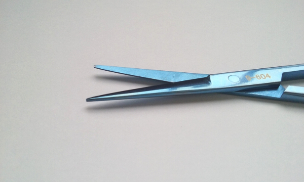 Nożyczki oczne, proste, tępe końcówki (9-604)